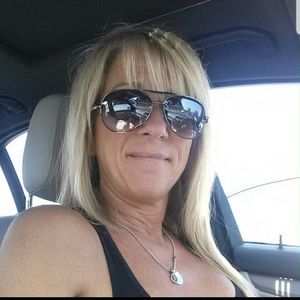 Meet your Posher, Monique